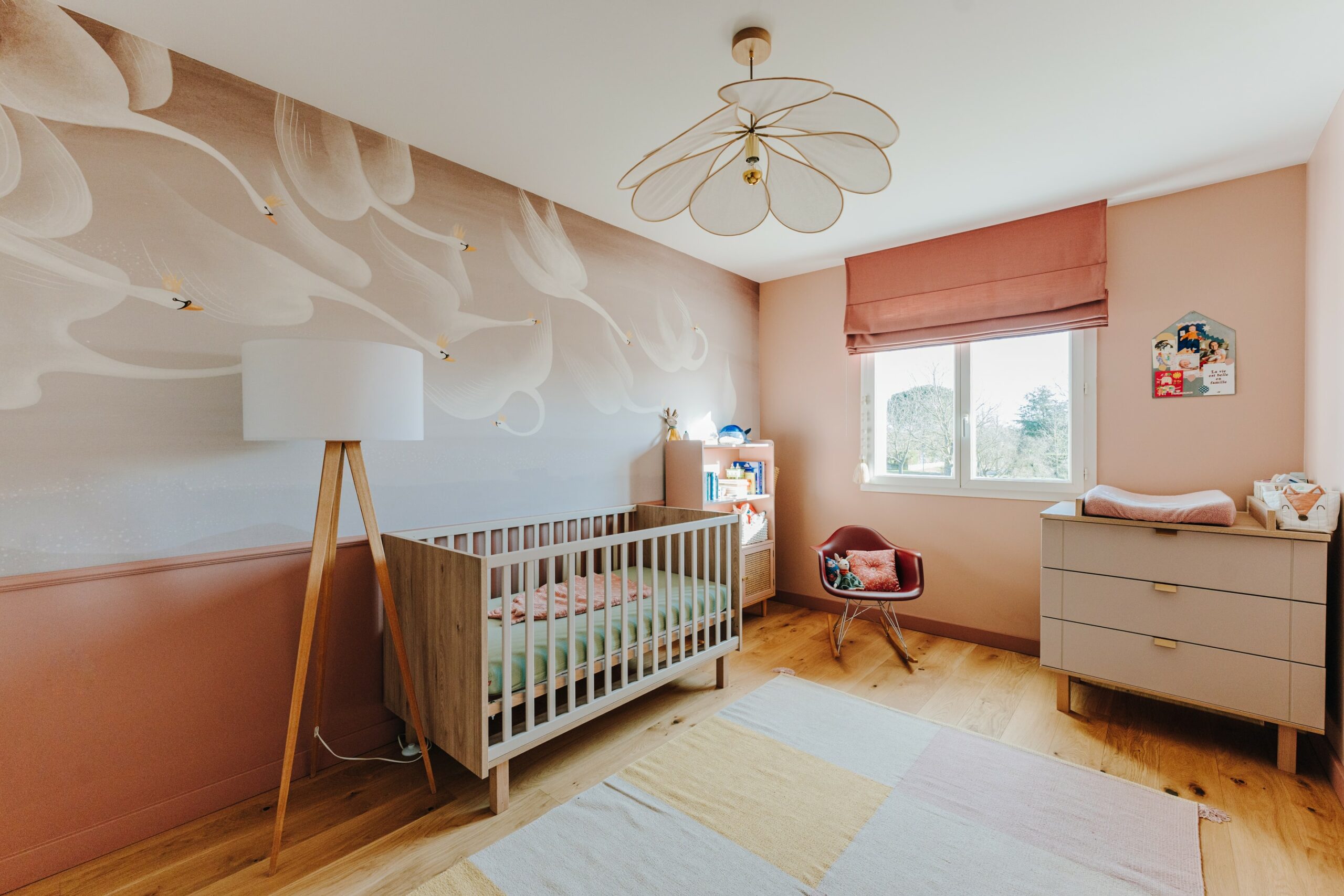 Salle à manger ouverte, bibliothèque, rénovation, architecte d'intérieur, Lyon, décoratrice, décoratrice d'intérieur, suite parentale, chambre enfant, fille, papier-peint, panoramique 